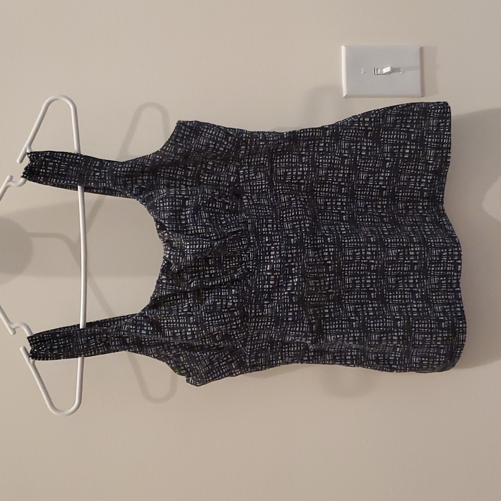 Black and white Ann Taylor tank, small